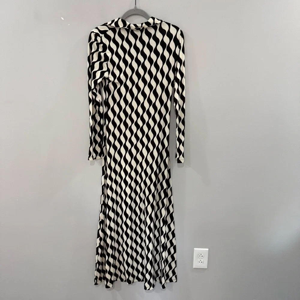 Rixo Dress Tillie Maxi Jersey Collar in Mono Wave Black White - Picture 6 of 7